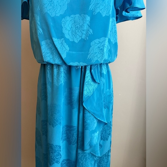 Vintage floral shine and matte pattern- front drape midi dress. - Picture 6 of 6